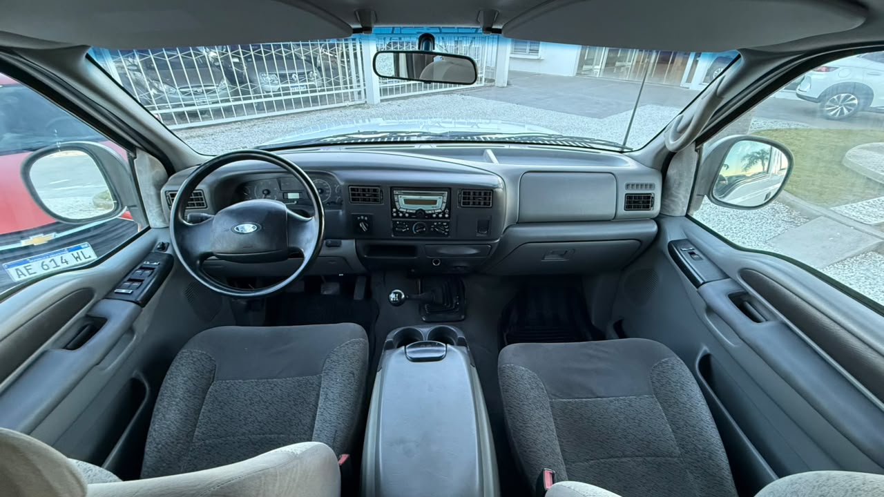 FORD - F - 100 XLT 3.9 4X4  - MANUAL  - 2009